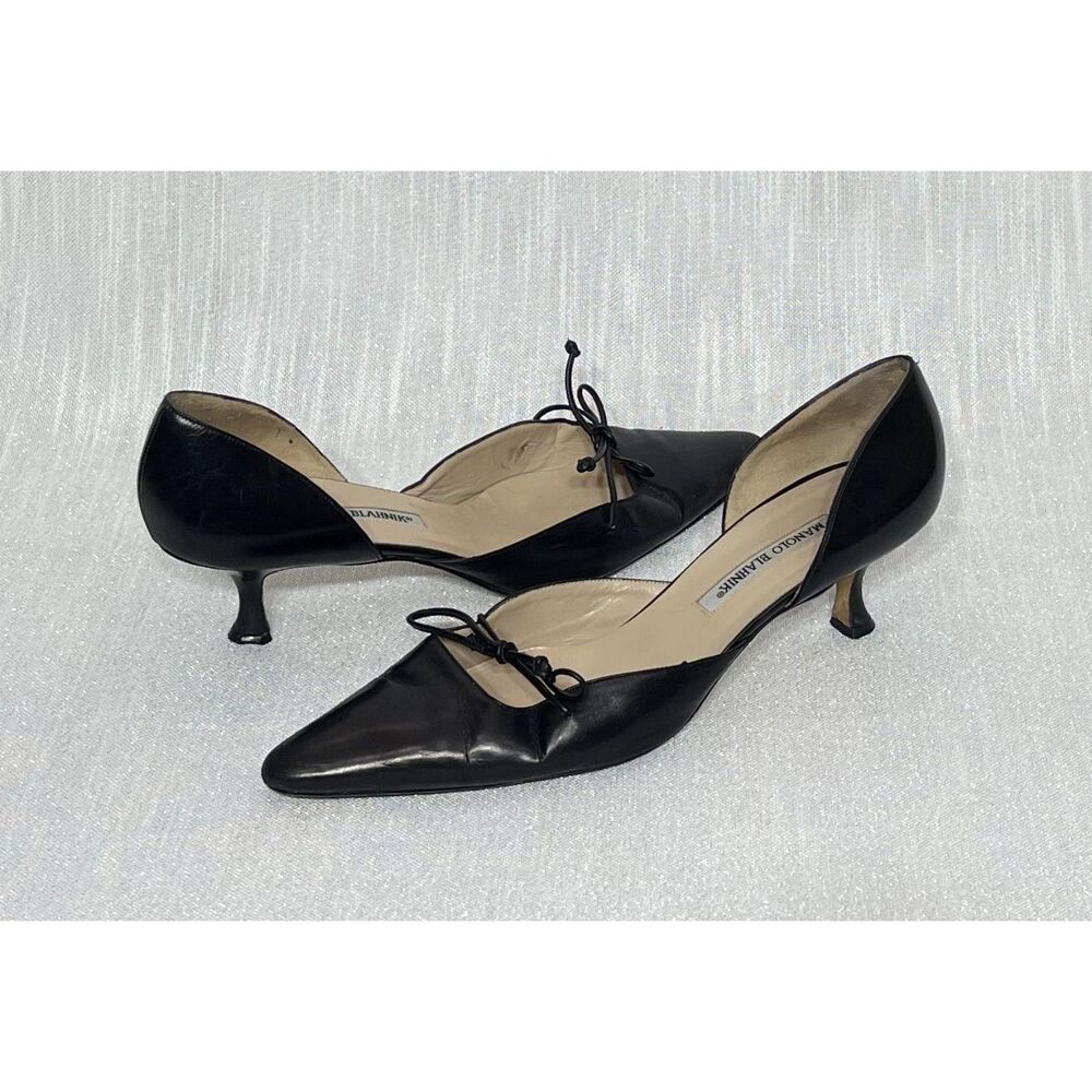 Manolo Blahnik Black Leather D'Orsay Pumps - Size 39.5 - Heel 2